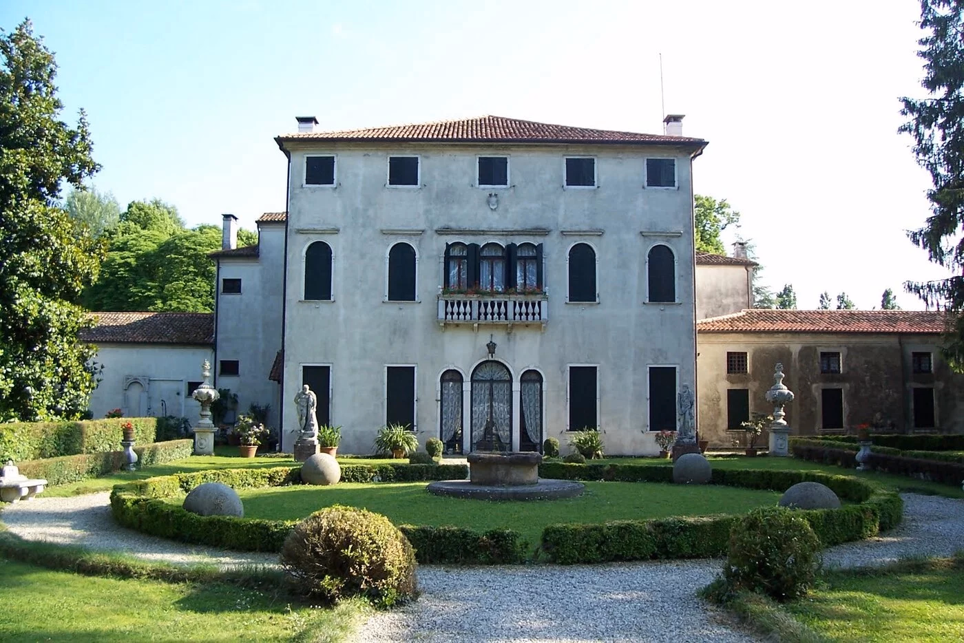Riviera del Brenta e Ostiglia in bici: Tre percorsi tra navigli e ville venete